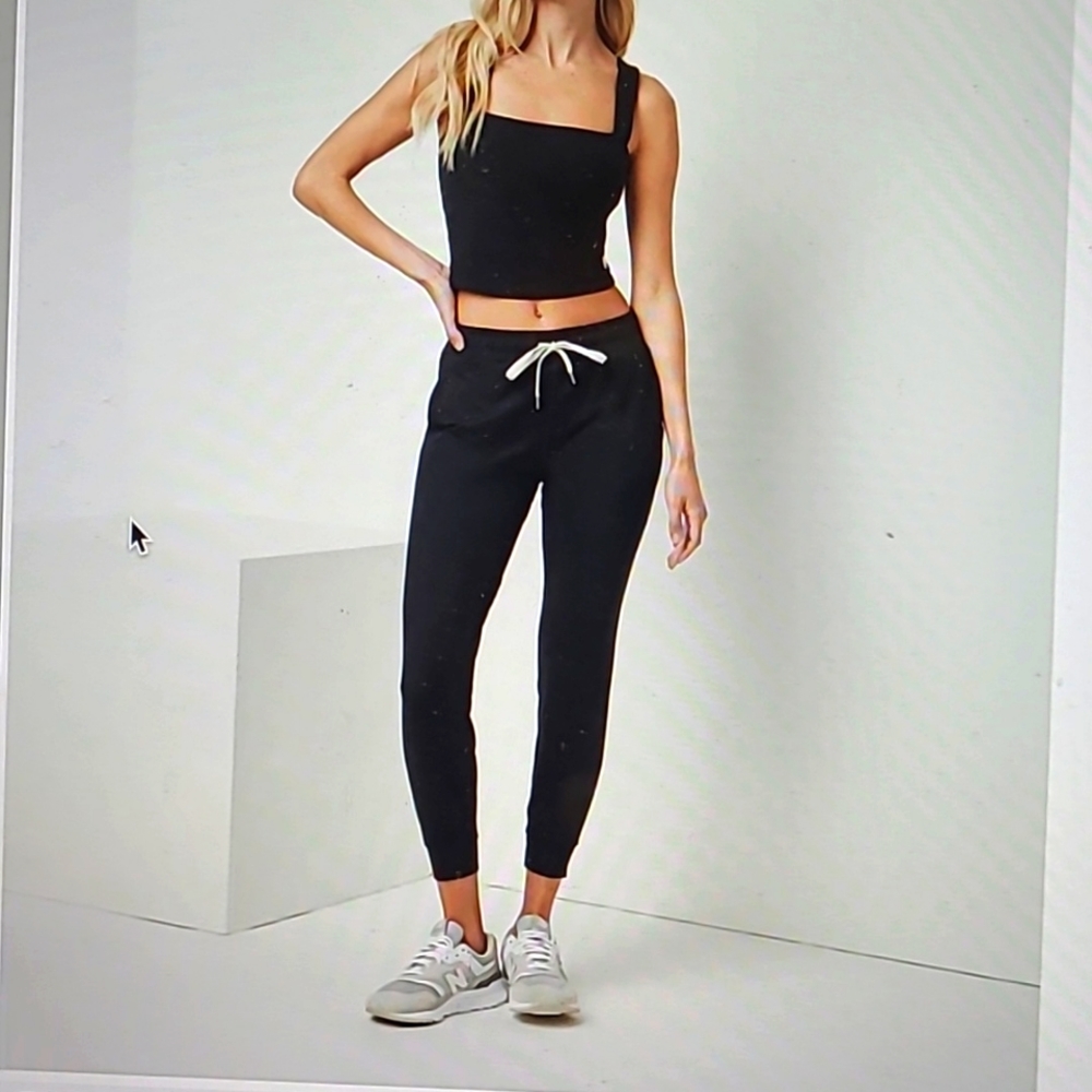 Vuori Performance Jogger
